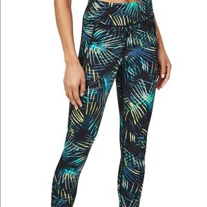 Sweaty Betty Zero Gravity 7/8 XL NWT